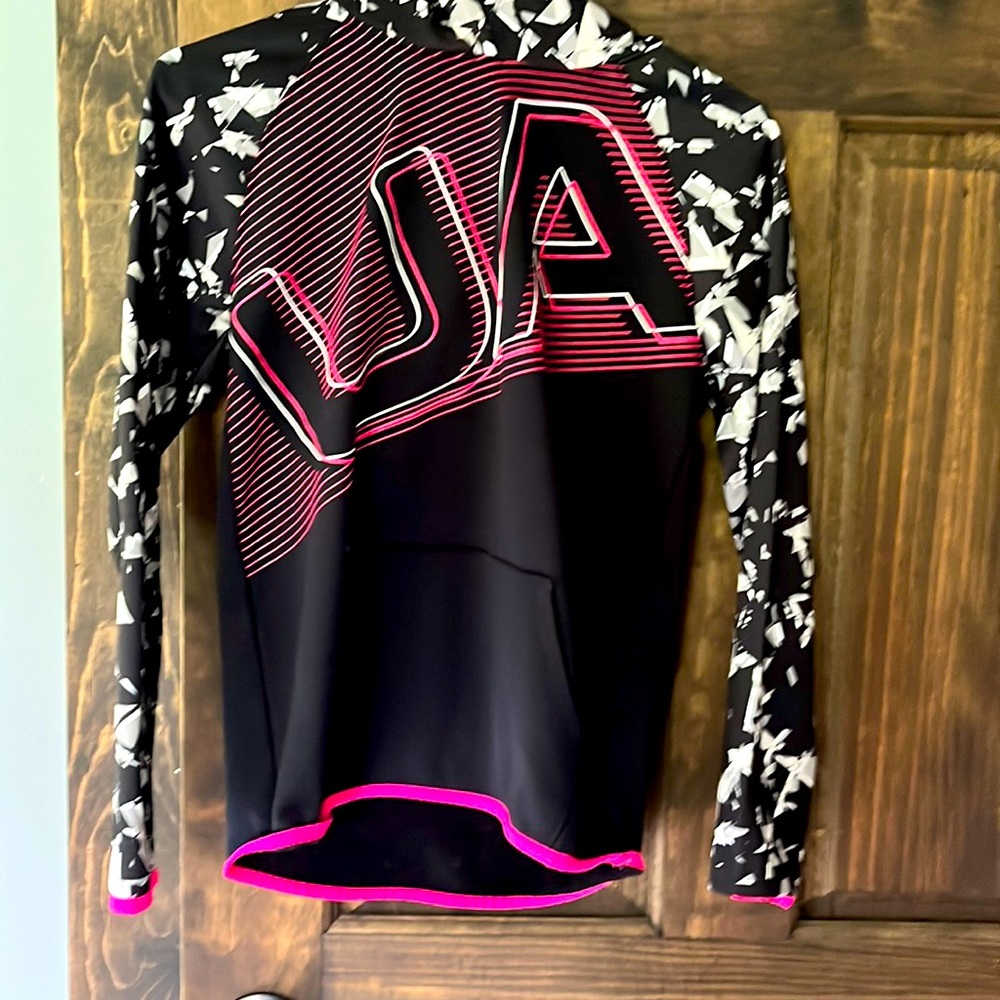 Under armor sweatshirt